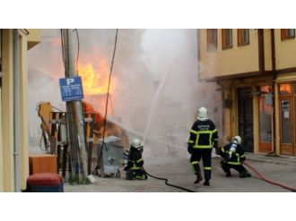 Doğalgaz patladı ! Faciadan dönüldü