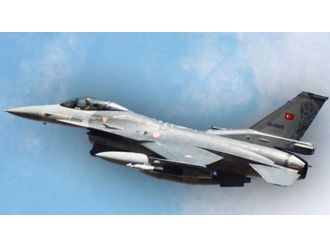 Türk jetlerine taciz !