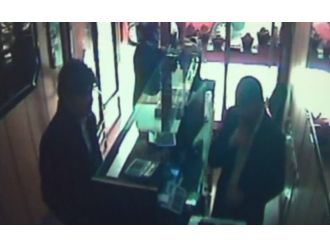 Tırnakçılara bin 500 dolar kaptırdı işte o anlar