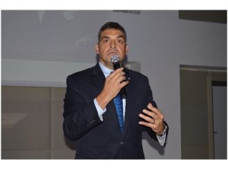 Kılıçdaroğlu rakibi Umut Oran’la görüştü