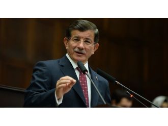 Davutoğlu’ndan Barzani’ye tebrik telefonu