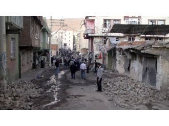 Silvan PKK’nın izlerini silmeye çalışıyor