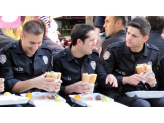 Zirve mesaisine ’’ekmek arası’’