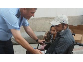 Sakat dilenci zabıtayı görünce iyileşti