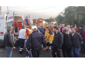 Motosiklet traktöre çarptı: 1 ölü, 1 yaralı