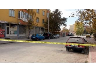 Polise ait araçta bomba paniği