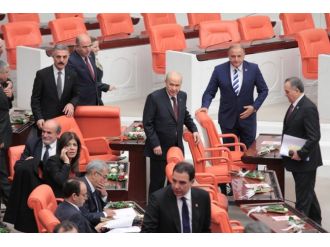 Meclis’te oturma düzeni değişti