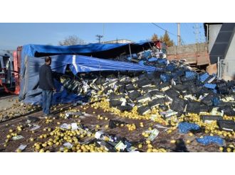 Kamyon evin duvarına çarptı: 1 ölü, 1 yaralı