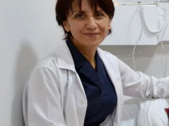 Kalbinden bıçaklanan doktor kurtarılamadı