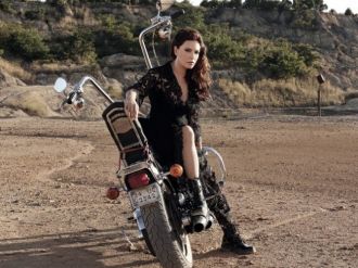 Yeşim Salkım kızını dövdü mü?