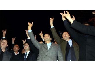 Ülkücüler, Türkmenler için Rusya Büyükelçiliği’ne yürüdü