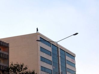 3. kez atlamak istedi