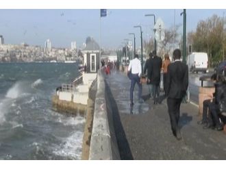 İstanbulluların dalgalarla imtihanı