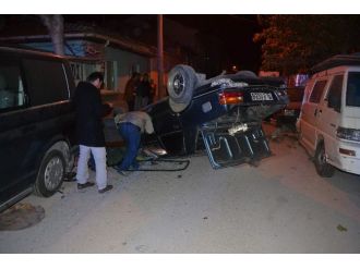 Kaza yapan araca müzik eşliğinde inceleme