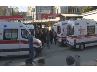 Yumruklu sopalı kavga kanlı bitti: 4 yaralı