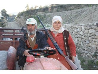 Onlar da silahlandı her şey hayatta kalabilmek için