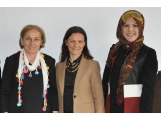 "Üç kuşak öğretmeler aynı okulda"