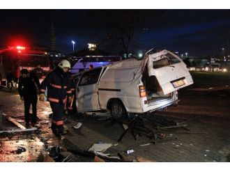 Kontrolden çıkan minibüs takla attı: 4 yaralı