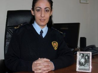 Şehit kızı müdürün verdiği acı haber tez konusu oluyor