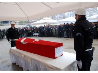 Şehit polis memurları memleketlerine uğurlandı