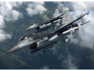 4 F-16 uçağı Suriye sınırında
