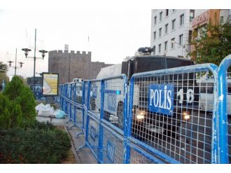 Sur’da sokağa çıkma yasağı devam ediyor