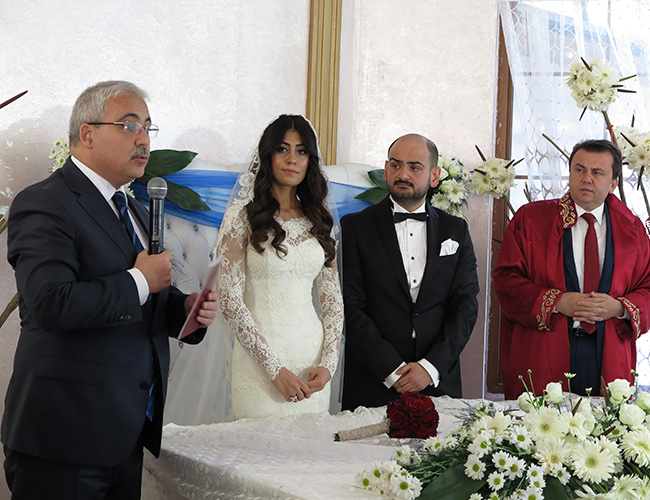 Bir Yastıkta Kocasınlar