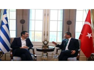 Davutoğlu cevap verdi, Çipras sildi