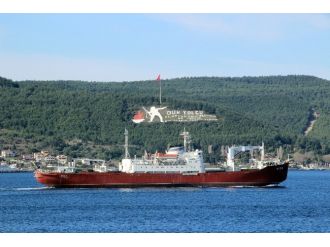 Rus askeri gemisi Boğaz’dan geçti