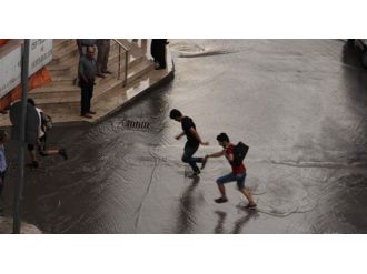 Meteorolojiden şiddetli yağış uyarısı