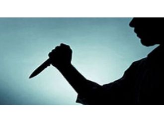 Öğretmen evinde boğazı kesilmiş halde bulundu