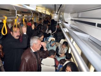 Trende mahsur kaldılar!