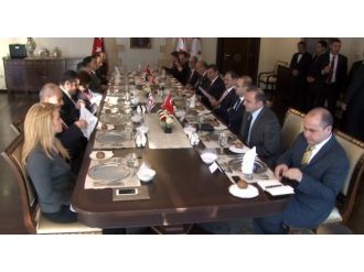 Davutoğlu ve Akıncı çalışma yemeğinde bir araya geldi