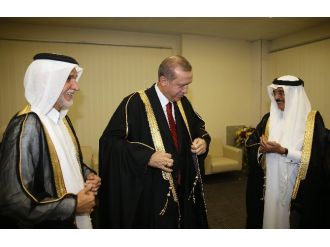 Erdoğan’a fahri doktora unvanı verildi