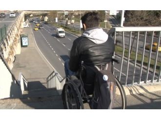 Şişli’de ’engelli’ üst geçit
