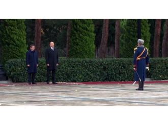 Davutoğlu’nu Aliyev karşıladı