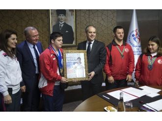 Down sendromlu sporcularla biraraya geldi