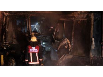 Eyüp’te iki TIR küle döndü!