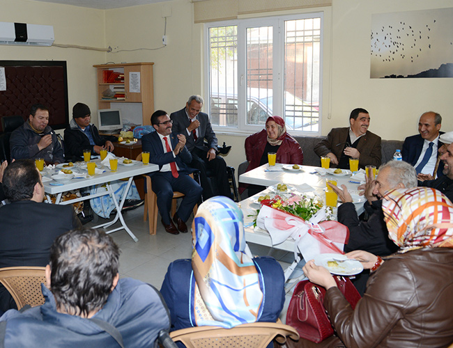 Başkan Okay'dan Engellilere Ziyaret