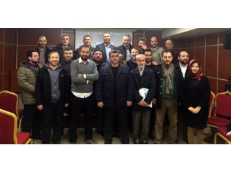 İHH ve hattatlar ’yetimler’ için bir araya geldi