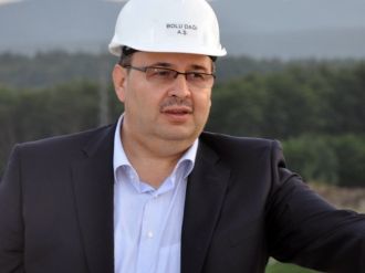 Cemaate yakınlığıyla biliniyordu: İstifa etti !