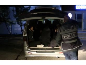 Polis bagajı açınca...