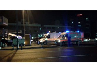 Topkapı Metrobüs Durağı’nda trafik kazası : 4 yaralı