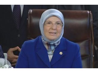 ’’Kadın siyasetçidir, işçidir, emekçidir’’