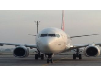 Pilot’tan kuleye:’’Köpeğe çarptık pisti terk ediyoruz’’