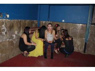 500 polisin katıldığı baskında 75 kişi gözaltına alındı