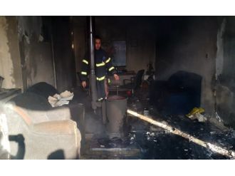 Sobaya dökülen tiner yangına neden oldu