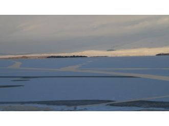 Ardahan eksi 20’yi gördü: Aktaş Gölü dondu