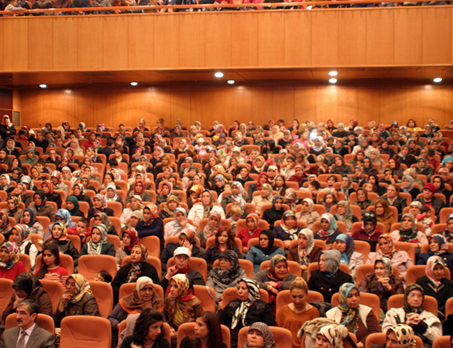 Kadınlar Bilgilendirildi