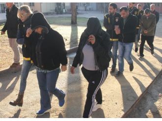 Analı kızlı fuhuş çetesi çökertildi